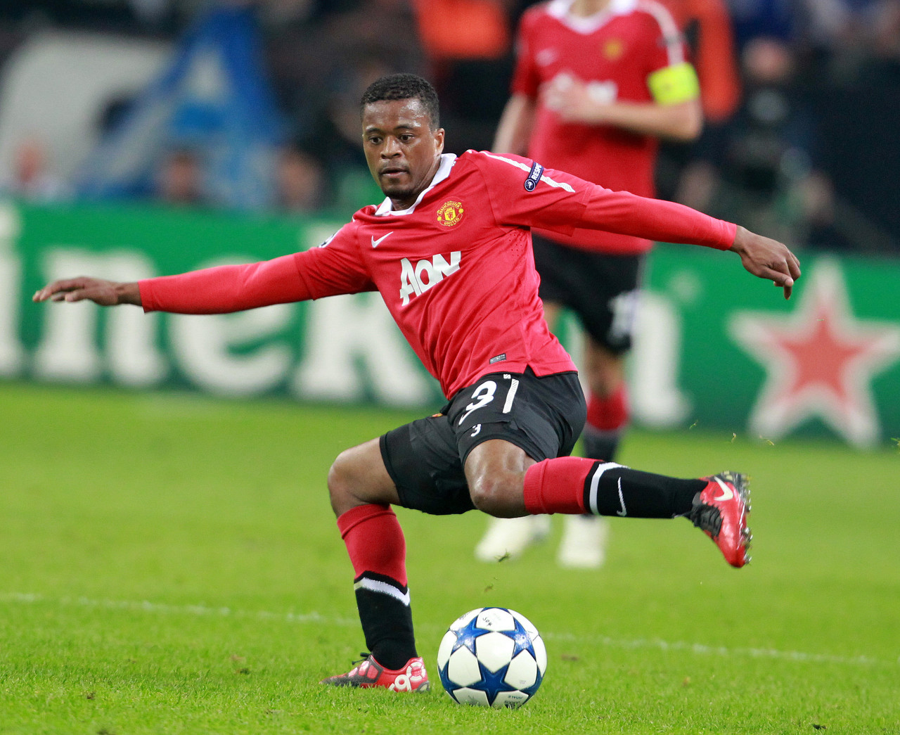 都展现出超 都展现出超